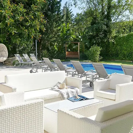 On The Foot Of La Font Hills Villa *